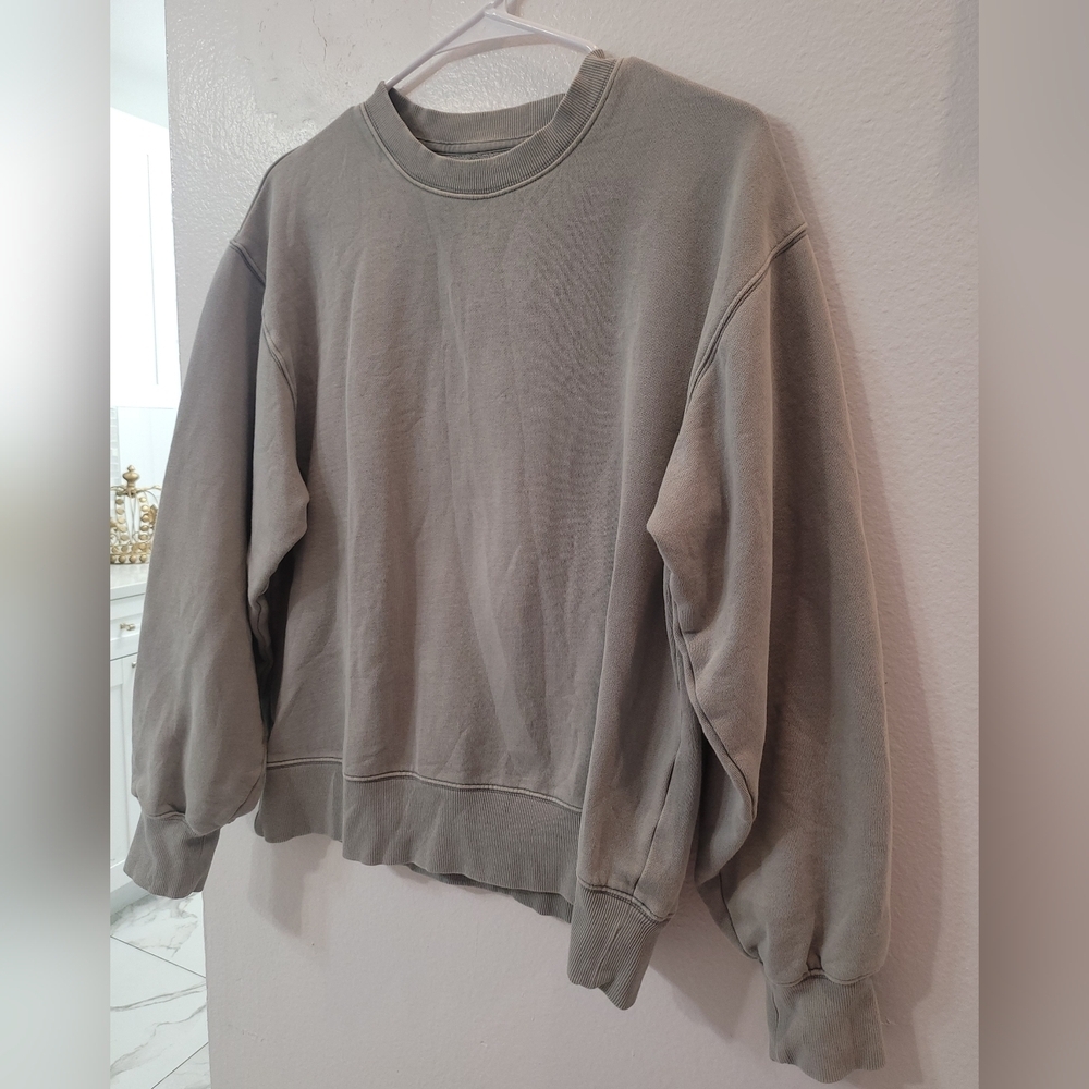 Aritzia Tna Cozy Fleece Oversized Crew Grey Sweatshirt - Picture 3 of 9